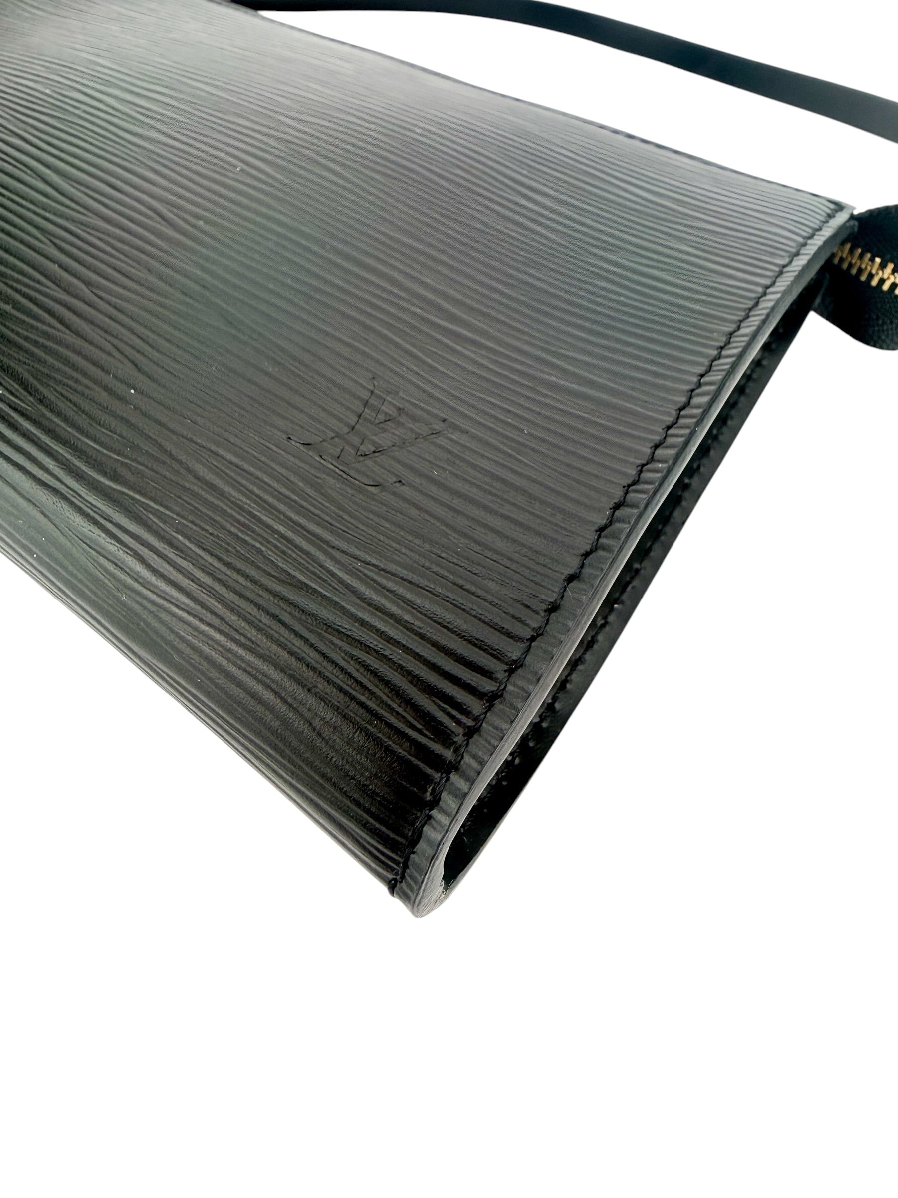 Louis Vuitton Epi Pochette Accessories Black