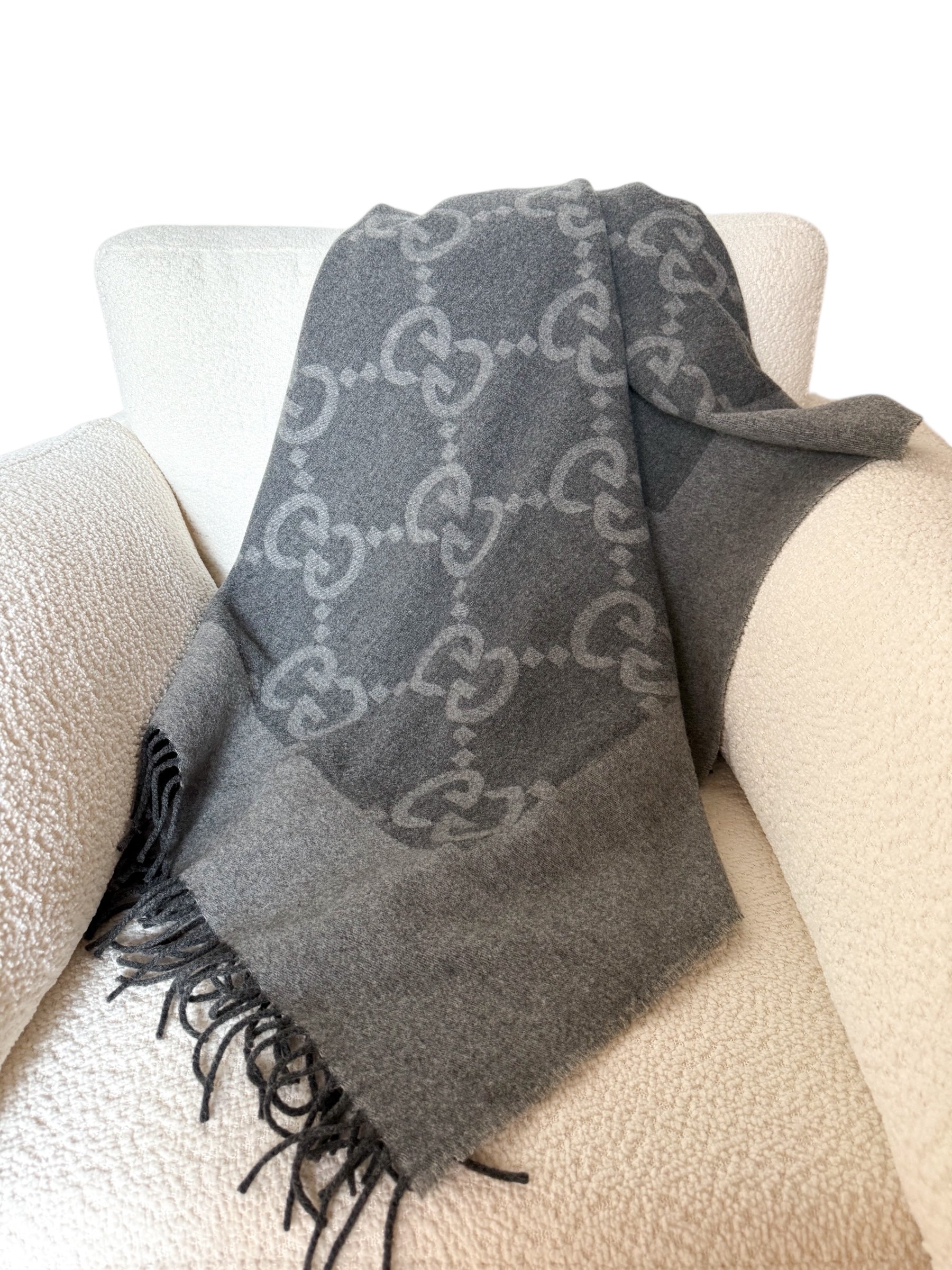 Gucci Reversible GG Wool and Cashmere Grey Throw Blanket (Full Set)