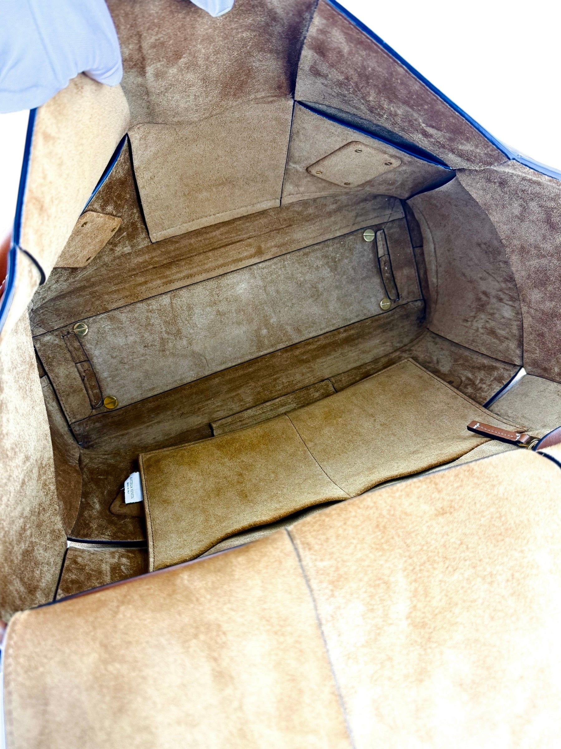 Bottega Veneta French Calfskin Maxi Intrecciato Medium Arco Caramel