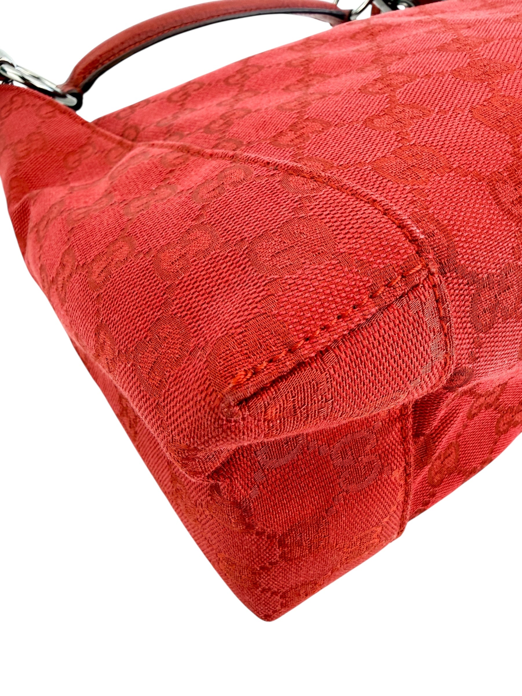 Gucci GG Canvas Shoulder Bag Red