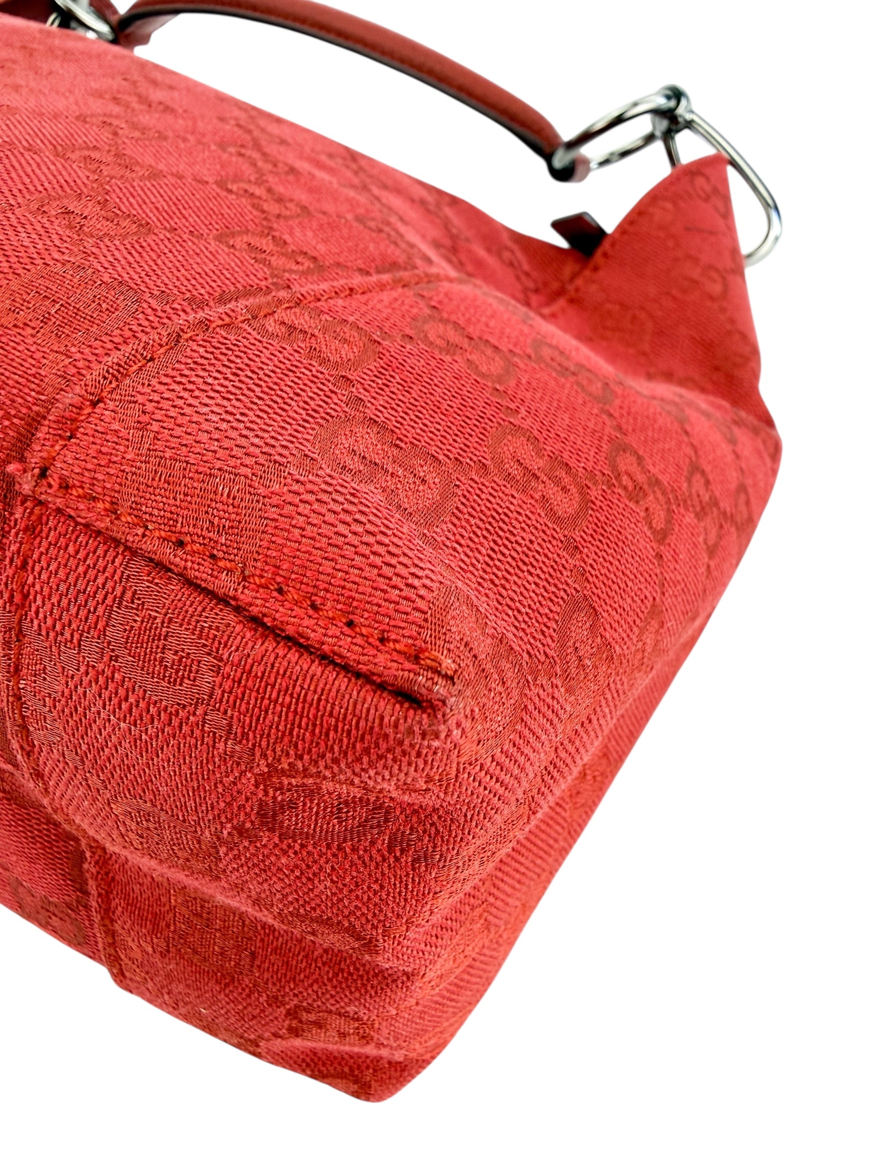 Gucci GG Canvas Shoulder Bag Red