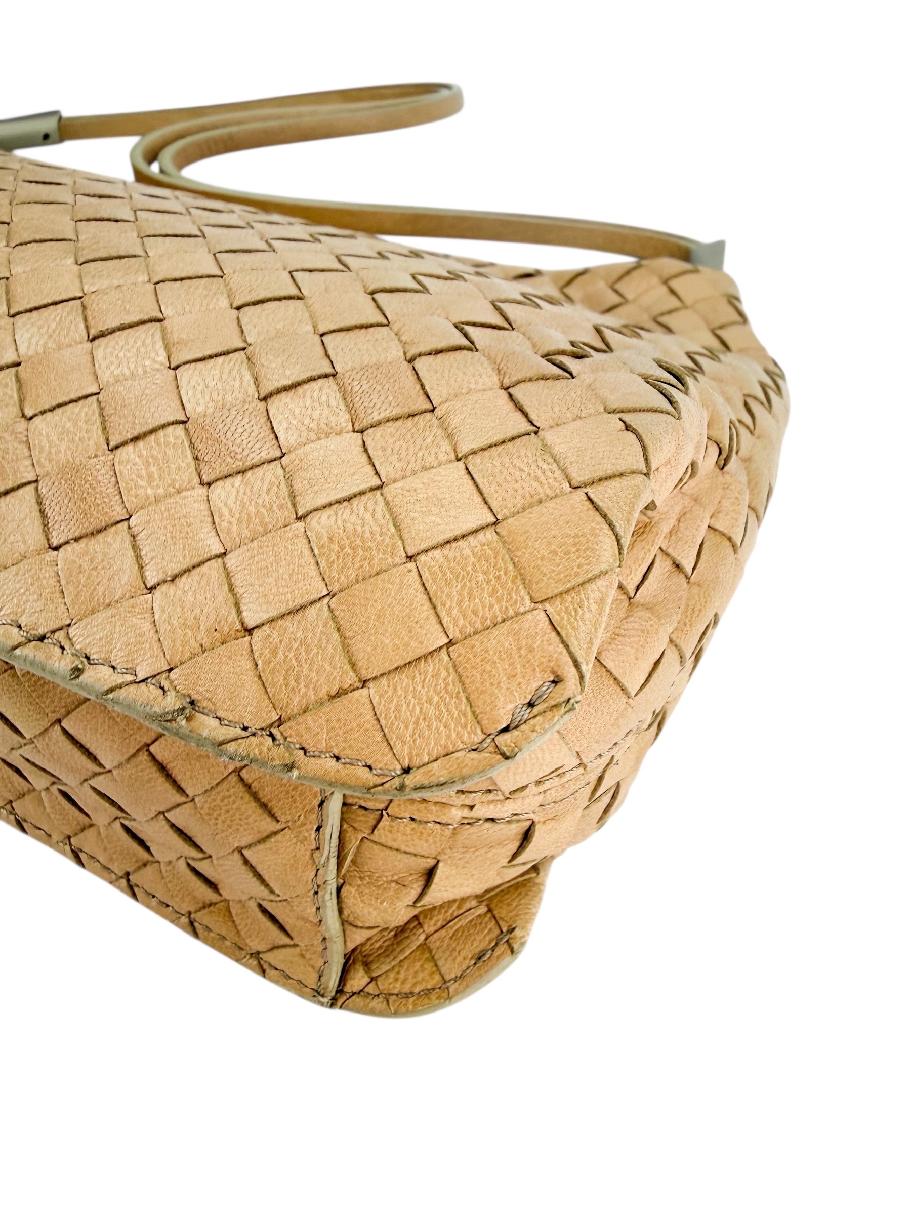 Bottega Veneta Intrecciato Vintage Shoulder Bag Beige